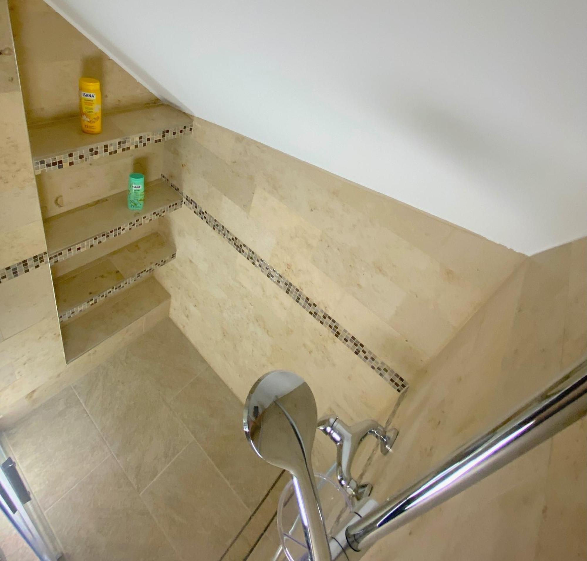Ruhige, Neue Dachwohnung An Altstadt, Naehe Messe 세인트갈렌 외부 사진